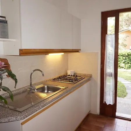 Lovely Semi-detached With Private Garden リニャーノ・サッビアドーロ