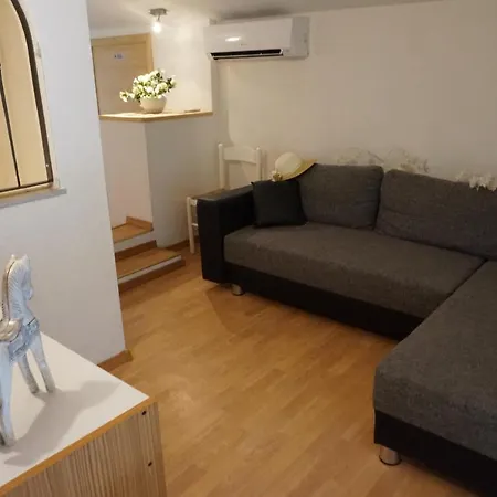 Lovely Semi-detached With Private Garden * リニャーノ・サッビアドーロ