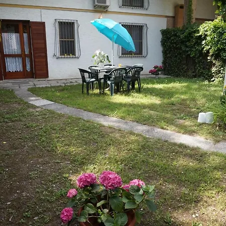 Lovely Semi-detached With Private Garden