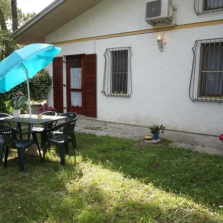 Lovely Semi-detached With Private Garden Villa