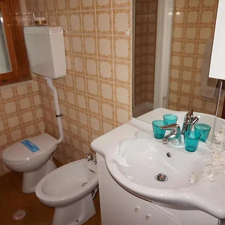 Lovely Semi-detached With Private Garden